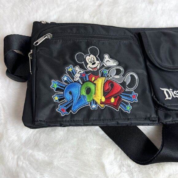 Disneyland 2012 Embroidered Mickey Fanny Pack Waist Bag Multi Pockets Black - Picture 2 of 12
